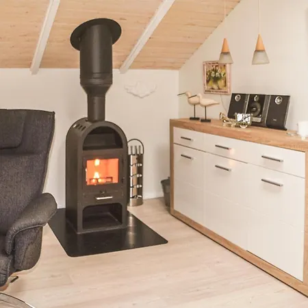 3 Bedroom Amazing In Oksbøl